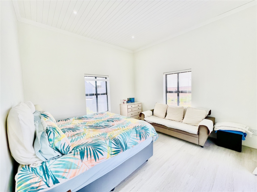 4 Bedroom Property for Sale in Mount Royal Golf Estate Western Cape